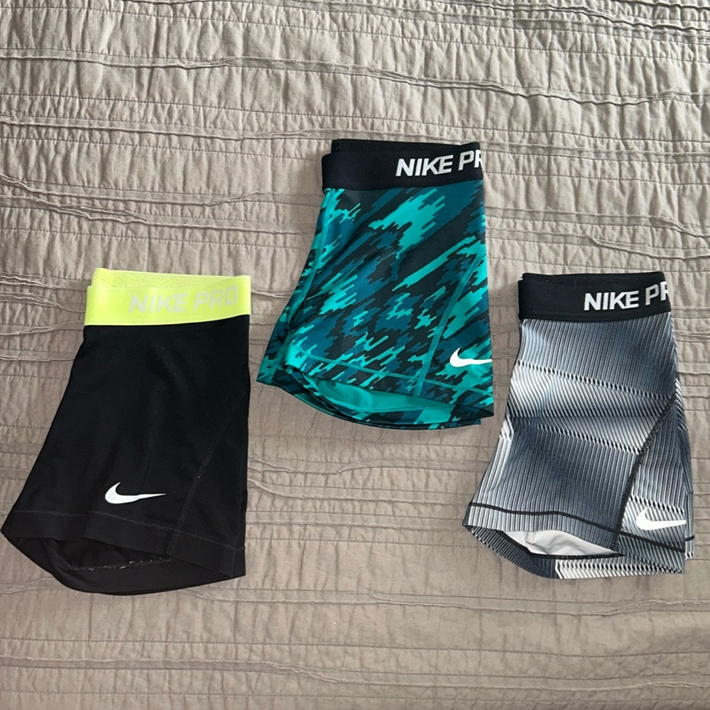 Women’s Nike Pro Spandex/Shorts